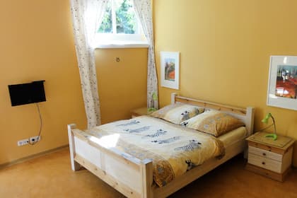 2.7.2-Ferienwohnung-Pueckler-Bett